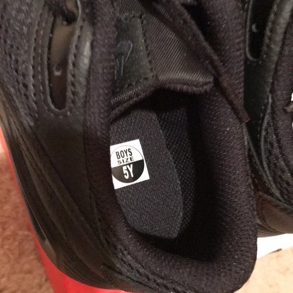 NWT NIKE AIR MAX SC 5Y 5 YOUTH BLACK ATHLETIC SHOES TENNIS BOYS FITS WOMEN 6 - Picture 9 of 11